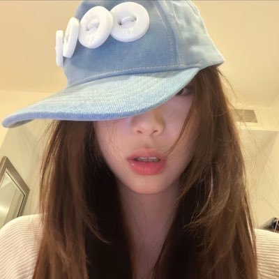 rrnite's profile picture. 