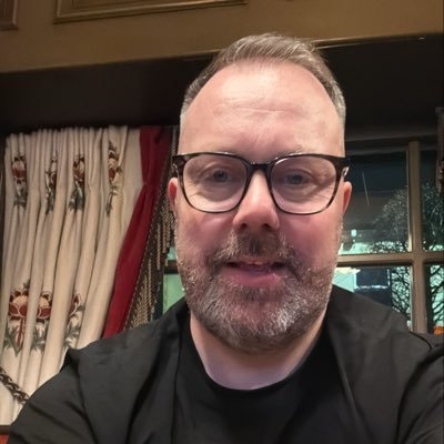 mainstandpillar's profile picture. New account. Probably the same old guff. Hearts, Darts, music etc. Gorgie Fish Bar enthusiast. 🇱🇻