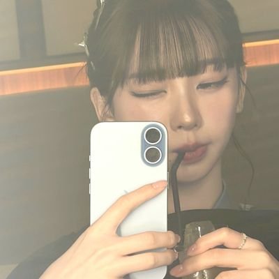 kataerinablu's profile picture. ⠀⠀𑁍⠀..⠀￤⠀“Katarina.”⠀Epistle,⠀𝟏𝟏-𝟐.
⠀⠀Winsome⠀in⠀bearing,⠀the⠀seraph
⠀⠀dwelling⠀within⠀santified⠀heaven.
⠀⠀Love-scripted⠀by⠀deity,⠀섬세한.   ♥︎