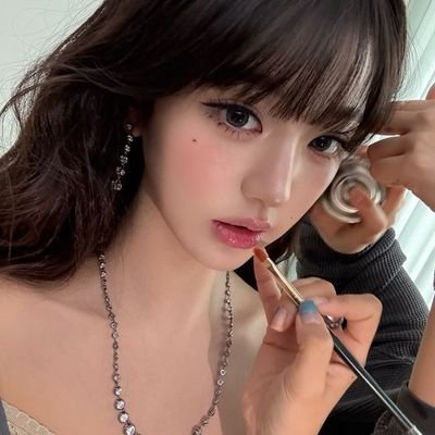 courtyalz's profile picture. work-phenomena: 1998. california (&) a vessel which i had transgressed grinning ear to ear chuckling into sobs out gaze.