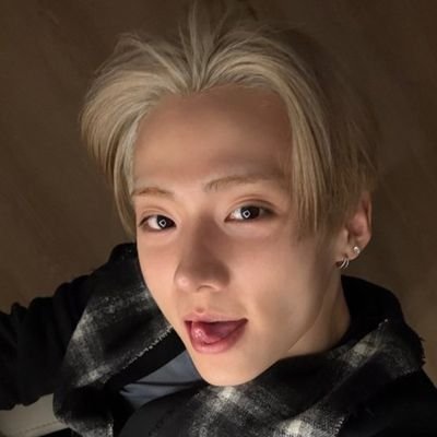 Ella88492836's profile picture. 🇻🇳🇳🇬
You would too
Enhypen, Ald1, Cortis

내 사랑 종성