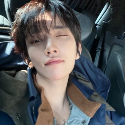 seodahyungf's profile picture. all the nswers are nswering