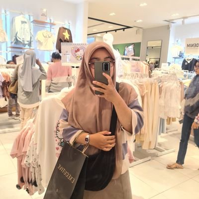 AyuFahrina's profile picture. Media sambat