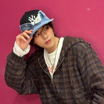 pao_lpzC's profile picture. Directioner ♡♡
ENGENE ♡

♥️🤍