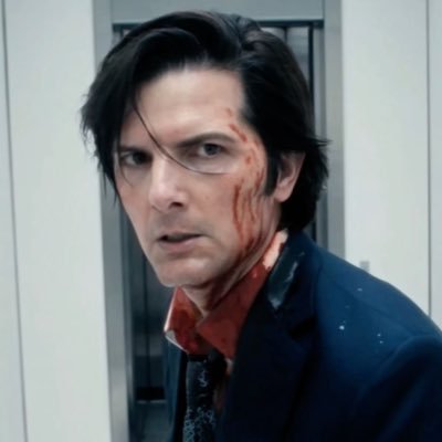 domissauro's profile picture. 🧡🤍🩷 eu era feliz e não sabia hoje sou triste e sei | @vascodagama