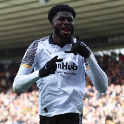 Dominic91885392's profile picture. up the rams🐏