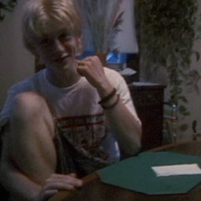 eyelynner's profile picture. ꣑ৎ “used to be one of the rotten ones..” | bsf:@berryeleven11 | #edtwt ౨ৎ