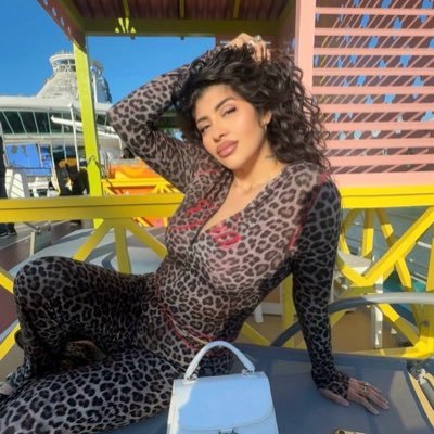 ENDSBADDER's profile picture. 🏴‍☠️