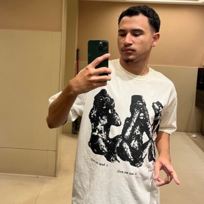 nicolasreall's profile picture. 