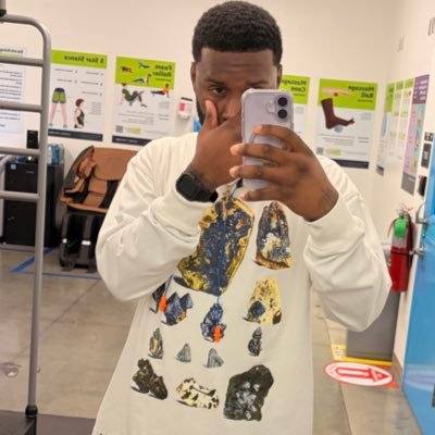 ifinessedem's profile picture. 68