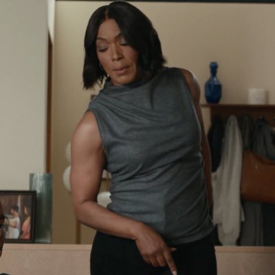 _o_o_meem_o_o_'s profile picture. you can call me honey if you want because i am the one you want. swiftie, high potential, 911 #FreePalestine #bathena #morgadec