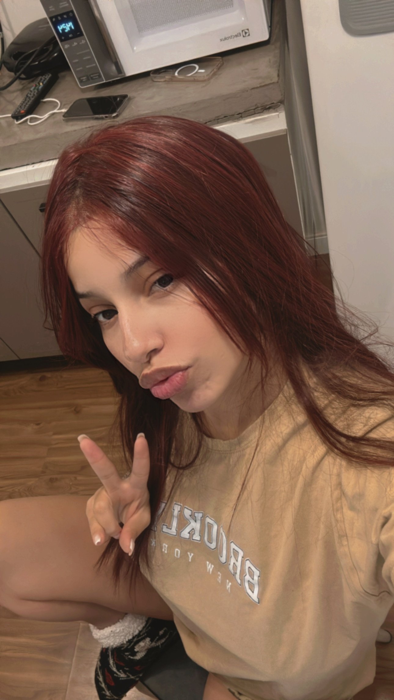 SurferMicr27289's profile picture. facts over fluff