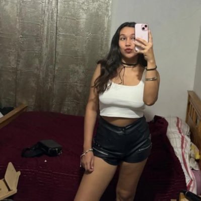 AyluGonzalezB's profile picture. 