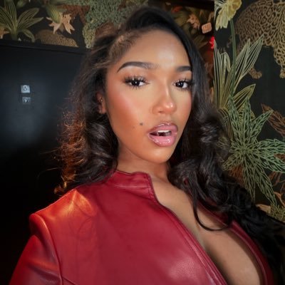 iaaamelena's profile picture. 