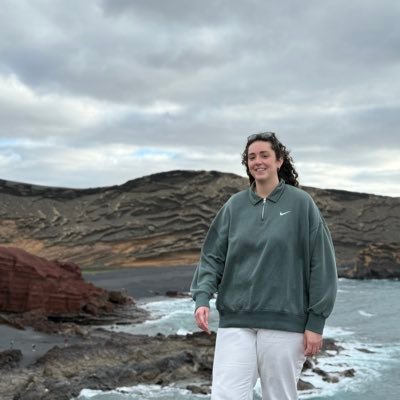 maria_zarzuela's profile picture. Una cerveza al sol