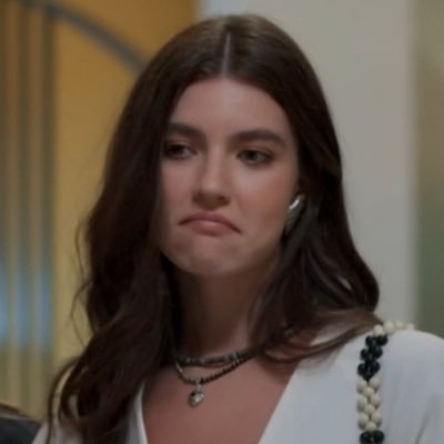 analysisszn's profile picture. onde tiver duas mulheres se beijando eu estarei lá