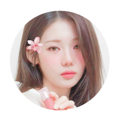 serqns's profile picture. 𐙚 ✧₊⁺ pastel skies, warm coffee, and a heart whispering “tu vas y arriver” even on days i doubt myself🌸💐