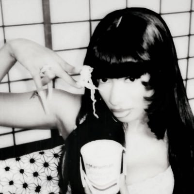 axl_mls's profile picture. here to hate and spread misinformation 🚬 | ot⁷ bts stan | chronically online