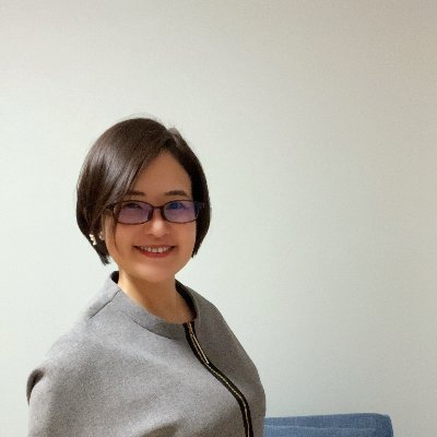 tomoko_bei's profile picture. 旅をしながら、書いて働くプロ旅ライター✍️
自由のきれい事じゃない部分も、正直に。
旅×仕事×言葉の途中経過を記録しています✈︎
年間200日、国内外を旅する人｜
『地球の歩き方』特派員｜note執筆｜取材｜ひとり旅
世界遺産をはじめ、各地の謎が残る場所をひとり旅で巡るのが好き │ 
旅好きな方は繋がりましょう✨