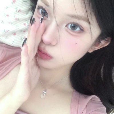 evuthalia's profile picture. 