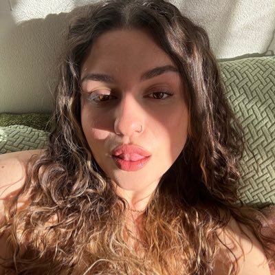 Its_Delia_tho's profile picture. 