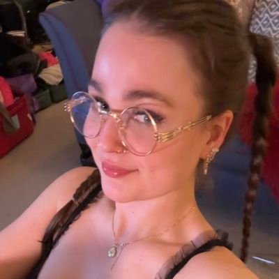 Coucou les amis je suis là pour une relation sexuelle si vous être intéressé contactez moi sur mon numéro zangi chéri 1017432803 😘❤️🥰