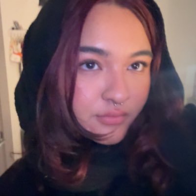 atIhoe's profile picture. burning bridges brb! 24🛸