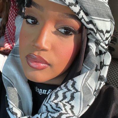 thegirlh4's profile picture. yes I overshare and act like this is my diary and what about it? 💋#chelsea