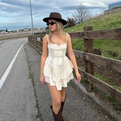 cansusrt7's profile picture. @besiktas 🦅