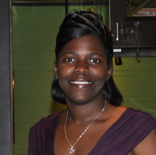 @_mrsshay11 is a hard working Chemist, intelligent women who strives for the best in life.  Model for @croshayme1