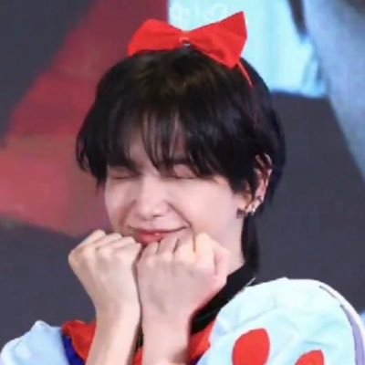 saltybytheboyz's profile picture. @concertseasons loves me 😁 she/her (21!) multi