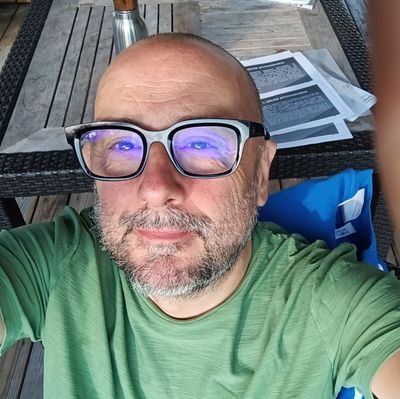 StefanoTonell17's profile picture. Di sinistra, antifascista.. Appassionato di libri, letteratura, di musica,di arte in generale.. Forza Juve.. Mamba forever. Bloccato da Salvini