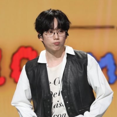 10cm_sukida's profile picture. 잘 지내줘요 울지 말아요 언젠가의 너는 반짝 빛나