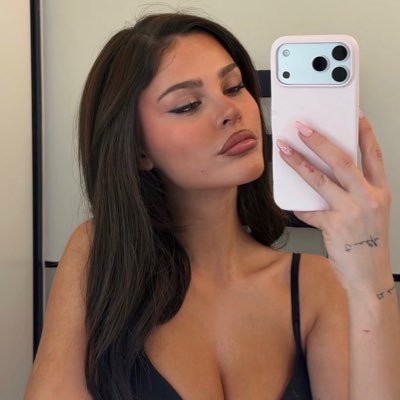 AngelicDrips's profile picture. ♥︎୭ᵎᵎ🦋— 𝙒𝙝𝙖𝙩 𝙄𝙨 𝙇𝙤𝙫𝙚 𝘽𝙚𝙨𝙞𝙙𝙚𝙨 𝙏𝙬𝙤 𝙎𝙤𝙪𝙡𝙨 𝙏𝙧𝙮𝙞𝙣𝙜 𝙏𝙤 𝙃𝙚𝙖𝙡 𝙀𝙖𝙘𝙝 𝙊𝙩𝙝𝙚𝙧 🪽𓏲⋆.