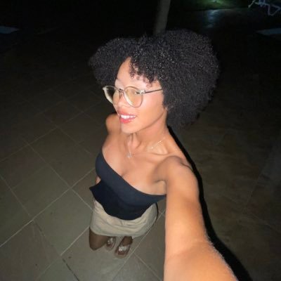 bibiashawty's profile picture. aqui é só ablueblue apipipi popopo e sem muito quasquasquas 
@ecvitoria 🦁