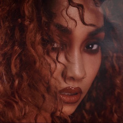 shesmyst's profile picture. ⠀⠀─ 𝘴𝘰𝘳𝘳𝘺 𝘪 𝘮𝘪𝘴𝘴𝘦𝘥 𝘺𝘰𝘶𝘳 𝘤𝘢𝘭𝘭, 𝘪 𝘸𝘢𝘴 𝘣𝘶𝘴𝘺 𝘳𝘰𝘮𝘢𝘯𝘵𝘪𝘤𝘪𝘻𝘪𝘯𝘨 𝘮𝘺 𝘰𝘸𝘯 𝘥𝘦𝘭𝘶𝘴𝘪𝘰𝘯𝘴