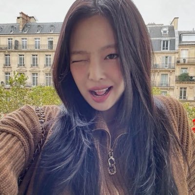 crewJENNIE's profile picture. A celestial soul named 𝗝𝗲𝗻𝗮𝗶𝗿𝗮, where silence feels like a prayer and beauty speaks in whispers. ⸺ 𝐈𝐌𝐀𝐆𝐈𝐍𝐀𝐑𝐘.