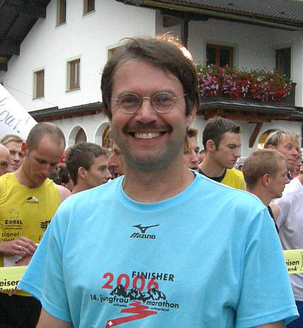 I live in Bavaria have websites about collecting, running, marathon, horseback riding / Laufen, Marathon, Reiten, Reisen, Sport
Impressum: http://t.co/zdPaFEZD