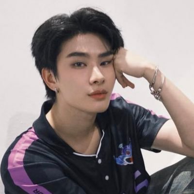 honeytaytea's profile picture. ‧₊˚ ༘♡ #THAIchayanon’s 𝙗𝙪𝙯𝙯𝙚𝙧｡˚ ☆ —