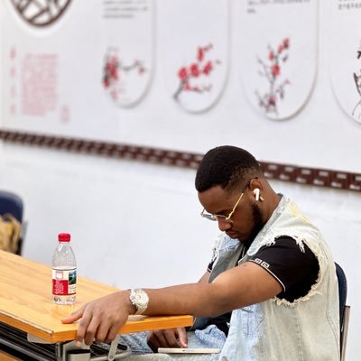 DannyFreshii's profile picture. Entrepreneur | Problem Solver Importation • Trading • Tech Deals 🌍 Helping you get quality products, source smarter