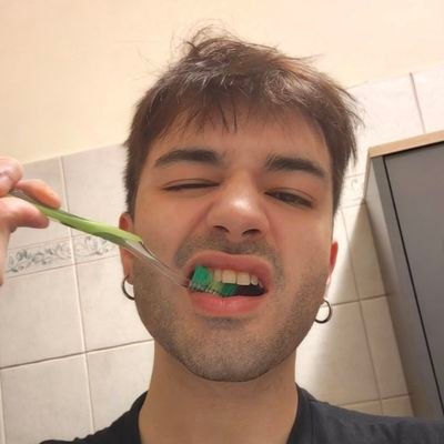 luridonaberte's profile picture. Pec a ticket one fatta. 
Dopo i pianti come mi ha insegnato mia madre per cui sono in lista d’attesa ci si veste per la revenge.