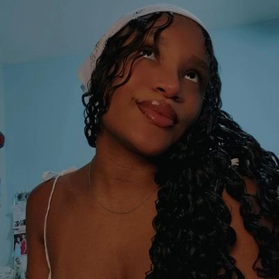 sensuaustin's profile picture. O que é seu, não se afasta de você 🤌💕