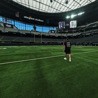 xCleaver_NFFC's profile picture. Nottingham Forest FC | #NFFC #COYR @NFFC ♥️🤍 ⭐️⭐️ Las Vegas Raiders 🏴‍☠️ #RaiderNation 🤍🖤