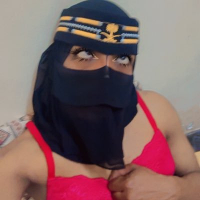 Ftomalbnoty's profile picture. انا مبادل بنوتي 👙🏳️‍⚧️🫦 ناعم لوني سمراء عمري 27 / من (القصيم )  نظامي احب البس كلوتات 👙+ سنتيانه وعباية وبرقع وطلع فيها اماكن العامه استعرض