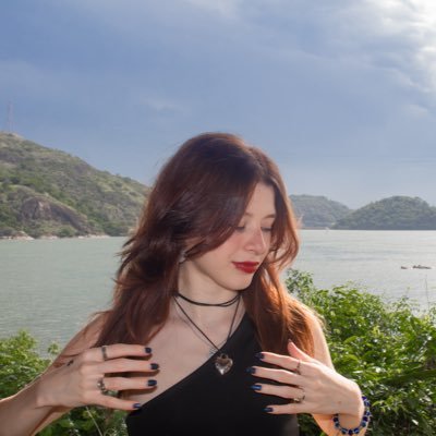 strawbellesz's profile picture. amo meus gatinhos nori e yuri e meu esposo lindo