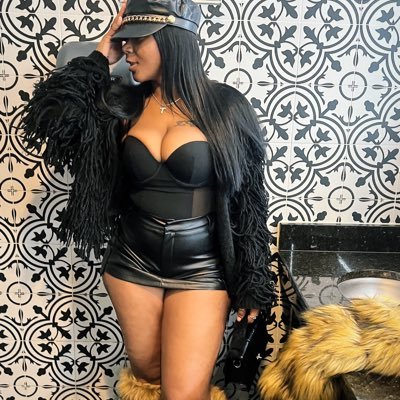 4taayk_'s profile picture. • ♑️ • ms.CBFW😘! •