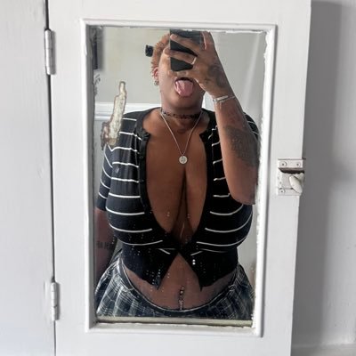 hot_cupahjo's profile picture. Art | Mom | Nude | Poly | Model | Photographer | etc...