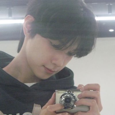 l0ve_bu's profile picture. 