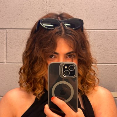 Eliza_bet_7's profile picture. ☮️ 춤추는 데 허락은 필요 없어요.