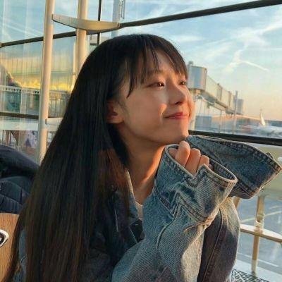 jonathan_dunlop's profile picture. Fresh flowers make everything better